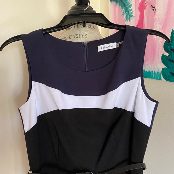 Dress - Picture 2 of 4